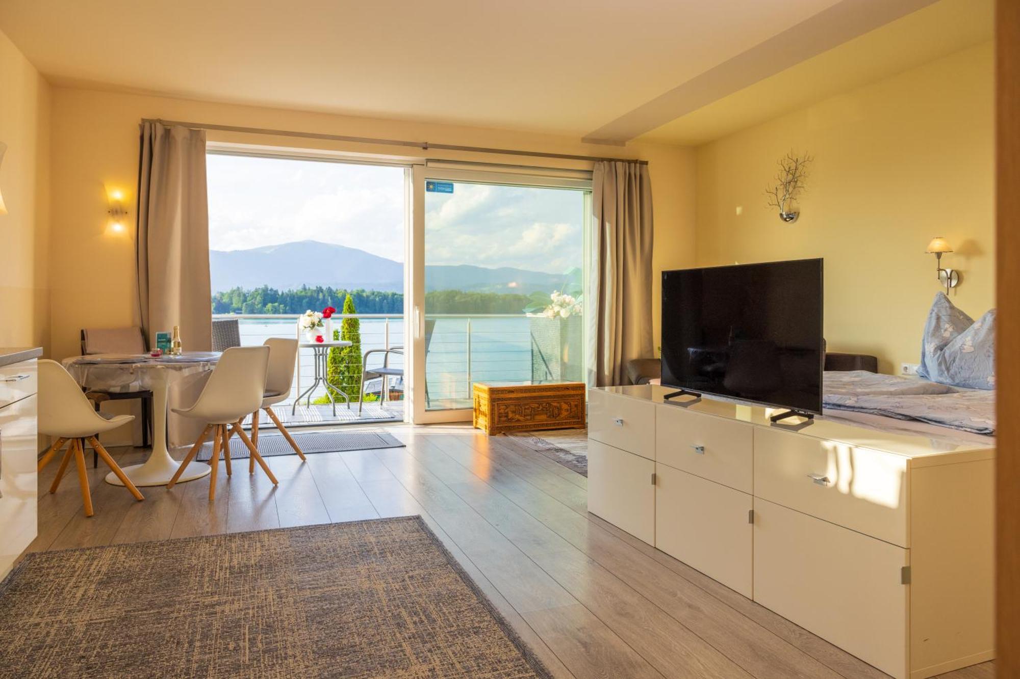Lakeside Apartments - Adults Only ฟาคอัมซี ภายนอก รูปภาพ