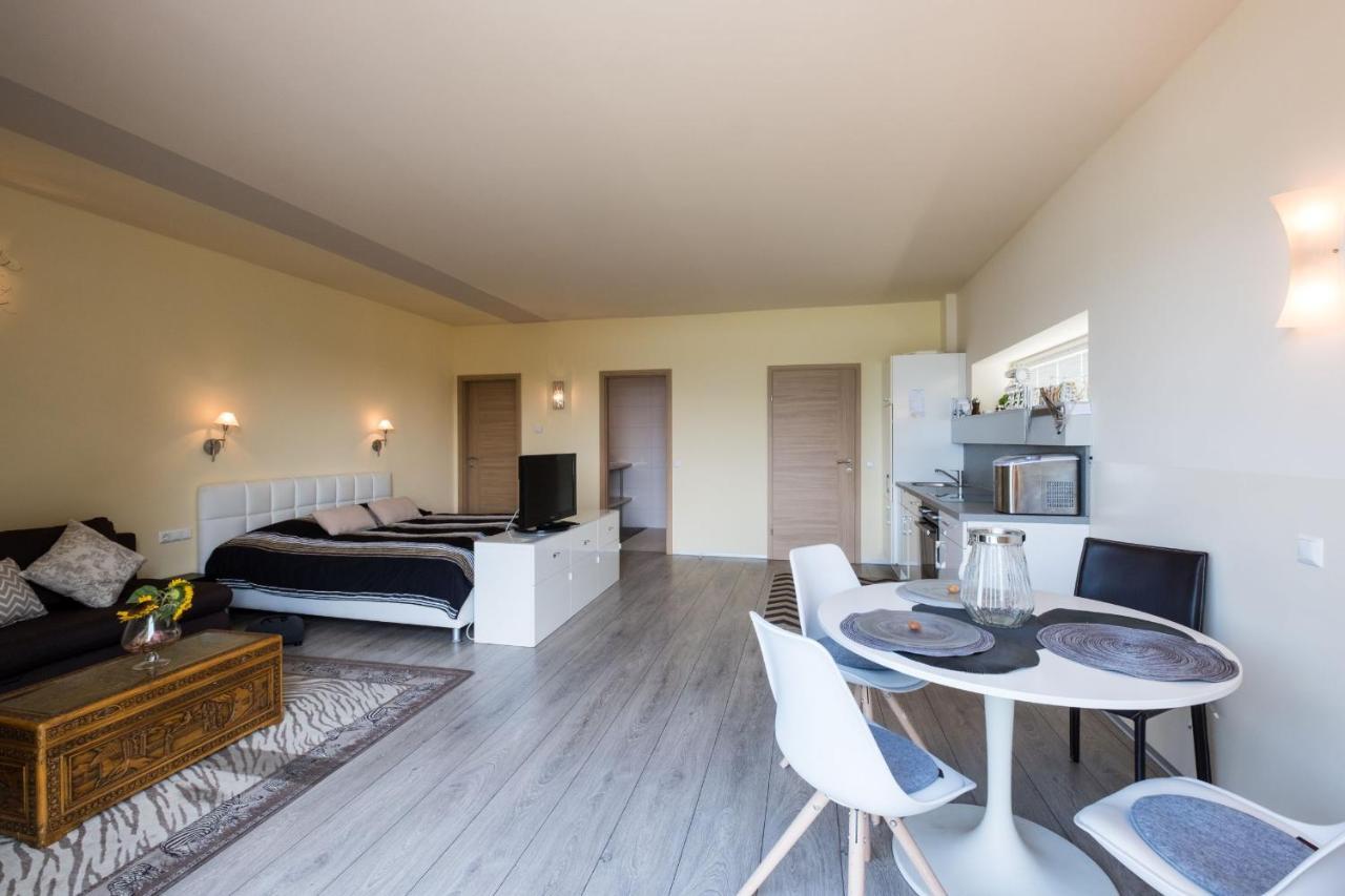 Lakeside Apartments - Adults Only ฟาคอัมซี ภายนอก รูปภาพ